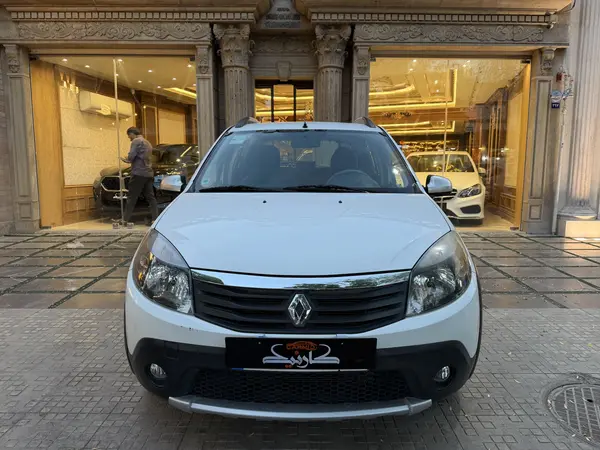 رنو  ساندرو استپ وی