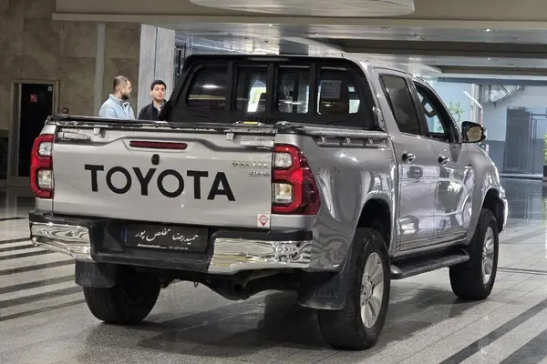 تویوتا، هایلوکس دو کابین