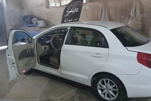 ام وی ام  315 صندوق دار