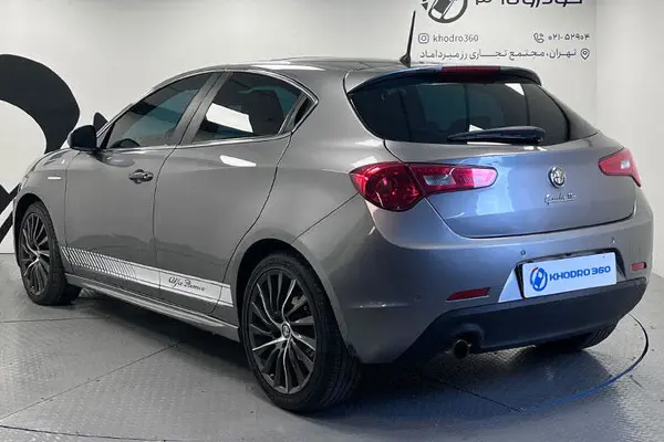 آلفارومئو، جولیتا