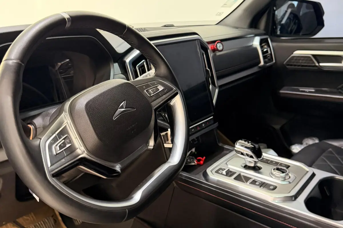کی ام سی،  T9
