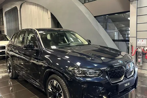 حواله ب ام و، iX3