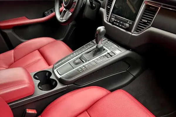 پورشه، ماکان