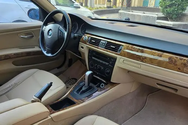 ب ام و، سری 3 سدان