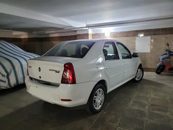 رنو، تندر 90