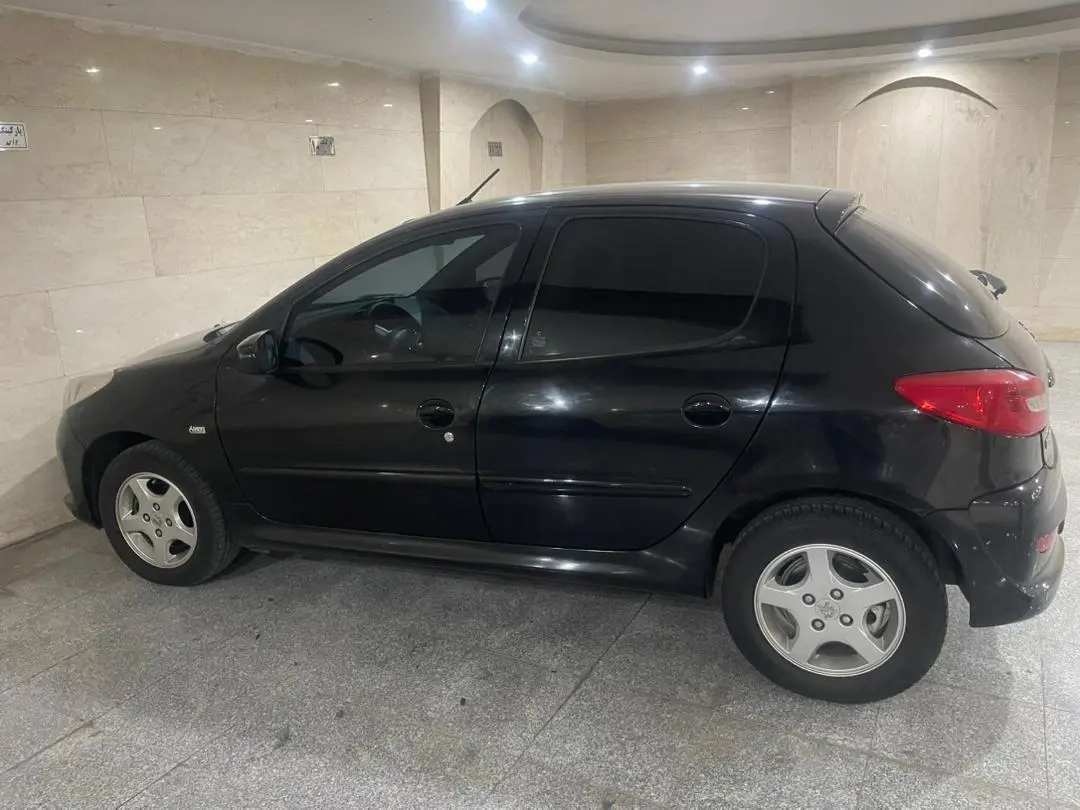 پژو،  207