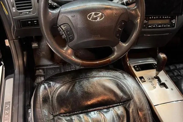 هیوندای، آزرا (گرنجور)