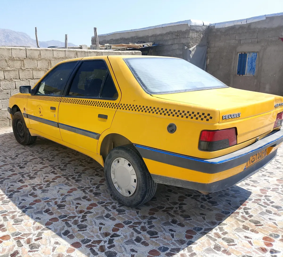 پژو،  405