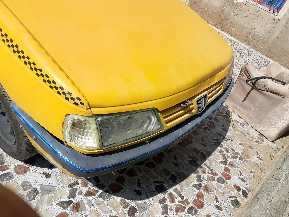 پژو،  405