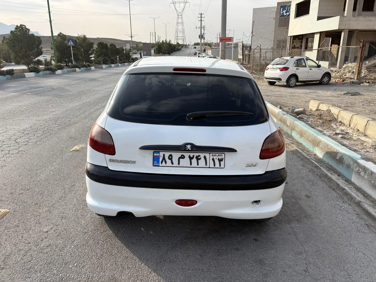 پژو،  206