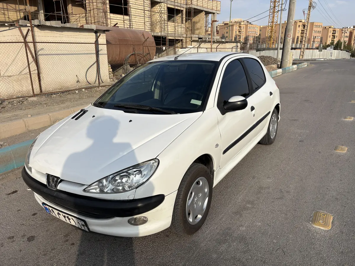 پژو،  206