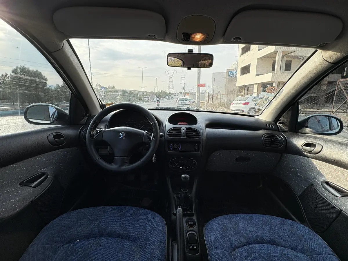 پژو،  206
