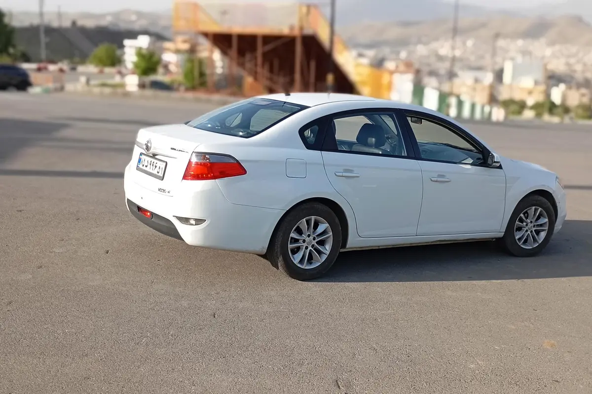 برلیانس،  H330