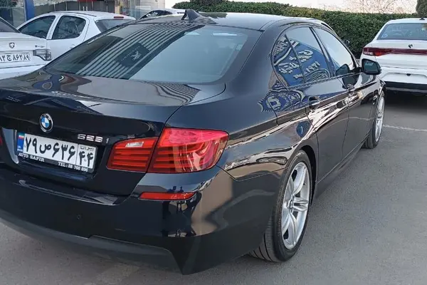 ب ام و، سری 5 سدان