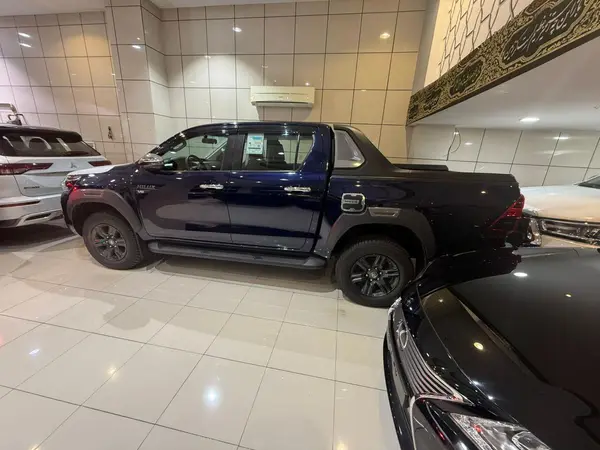 تویوتا، هایلوکس دو کابین