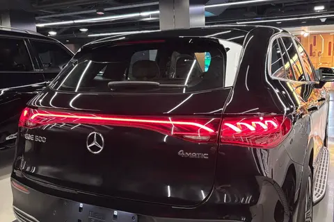 بنز، EQE SUV
