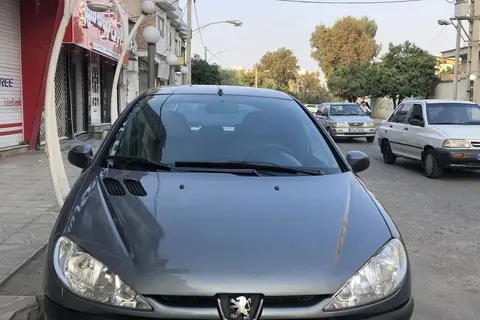 پژو، 206