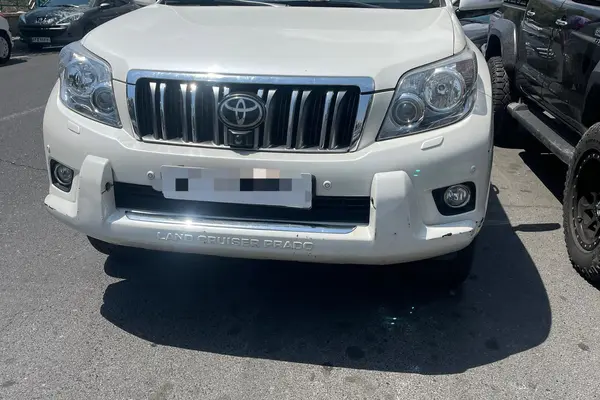تویوتا  پرادو  چهار در