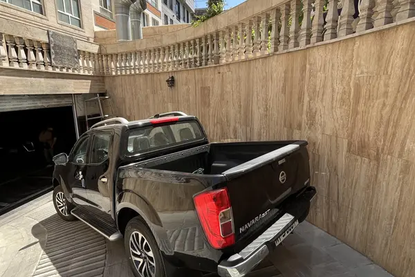 نیسان  ناوارا