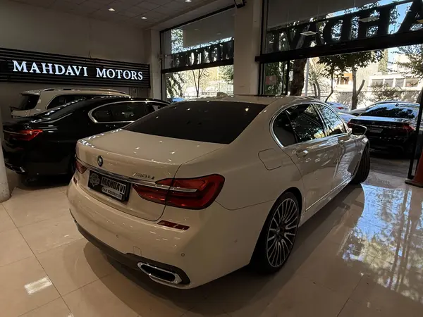 ب ام و، سری 7