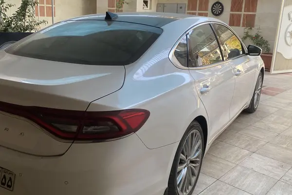 هیوندای، آزرا (گرنجور)