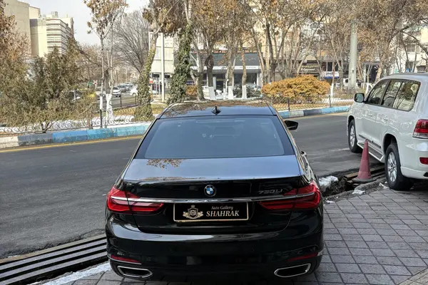 ب ام و، سری 7