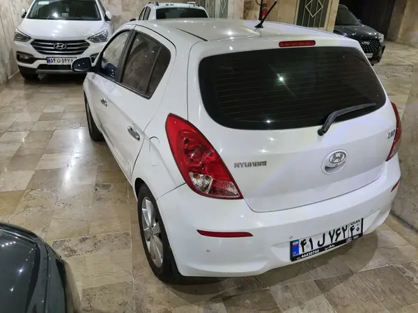 هیوندای  i20