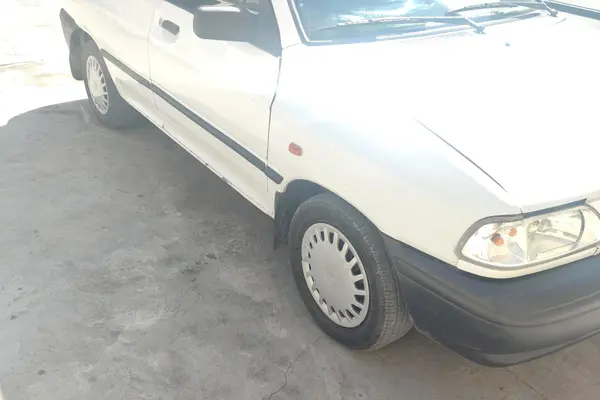 پراید، صندوق دار