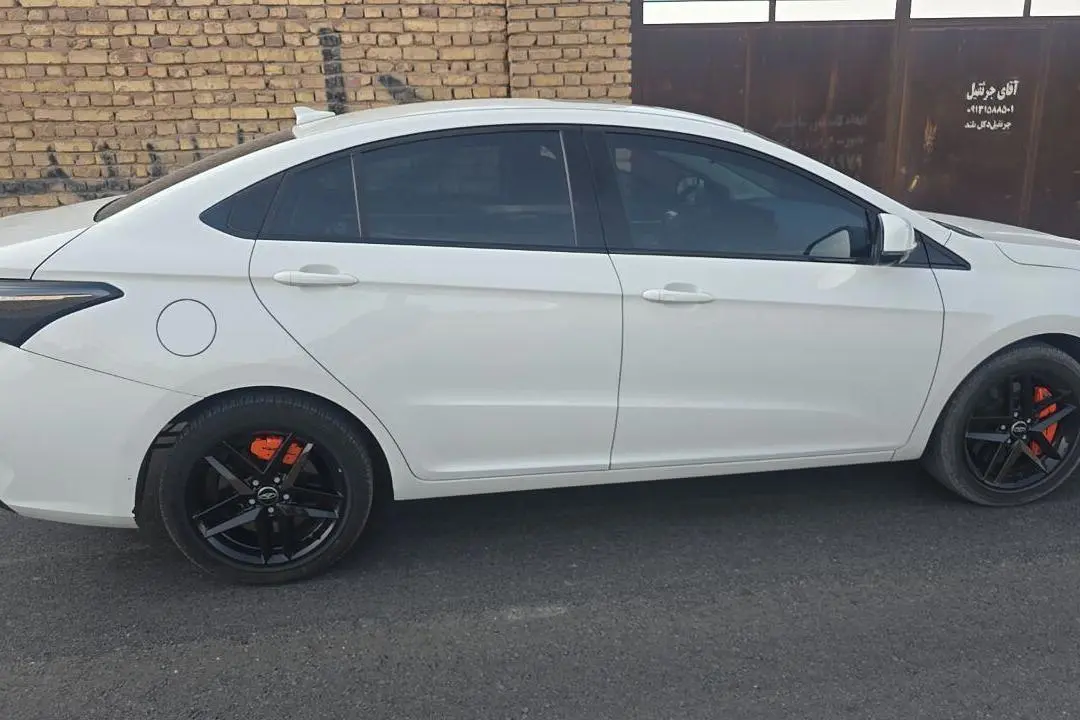 فونیکس،  آریزو 6 جی تی (Z6 GT)