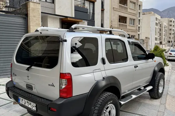 نیسان، رونیز