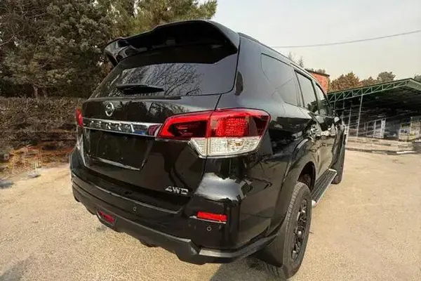 نیسان  ترا