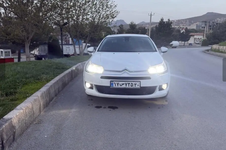 سیتروئن،  C5
