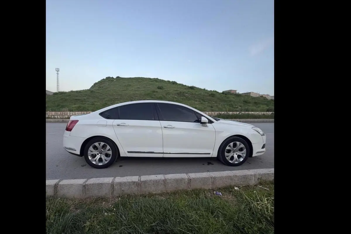 سیتروئن،  C5