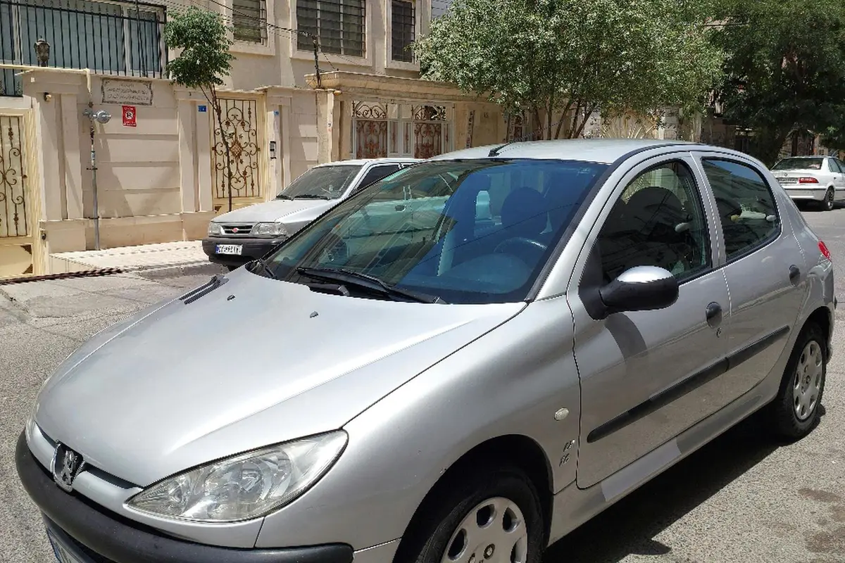 پژو،  206
