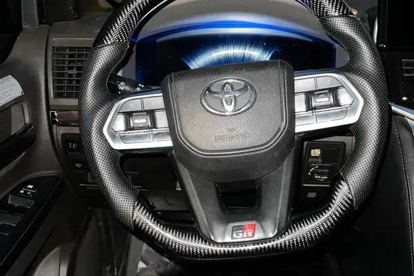 تویوتا، لندکروز چهار در