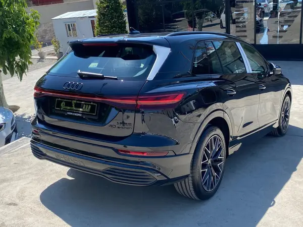 آئودی  Q5 e-tron