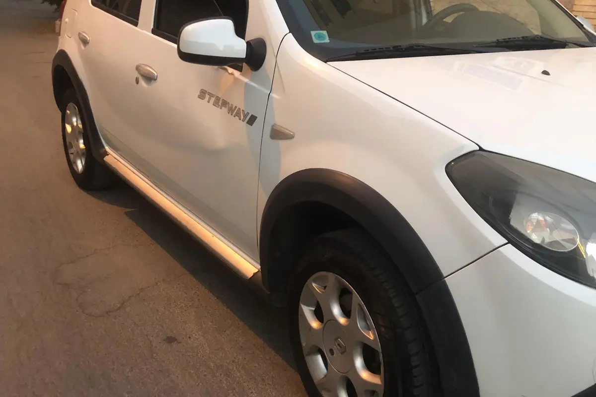 رنو،  ساندرو استپ وی