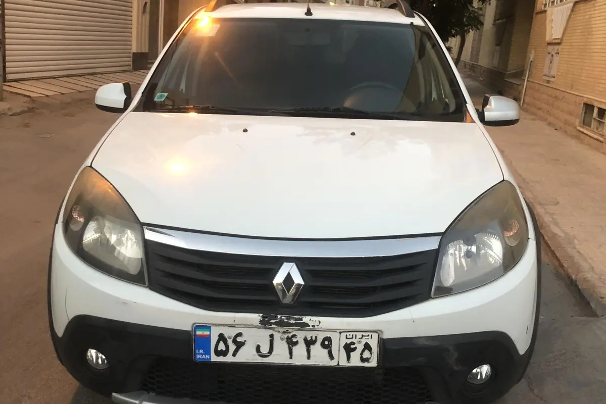 رنو،  ساندرو استپ وی
