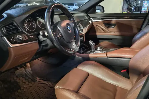 ب ام و، سری 5 سدان