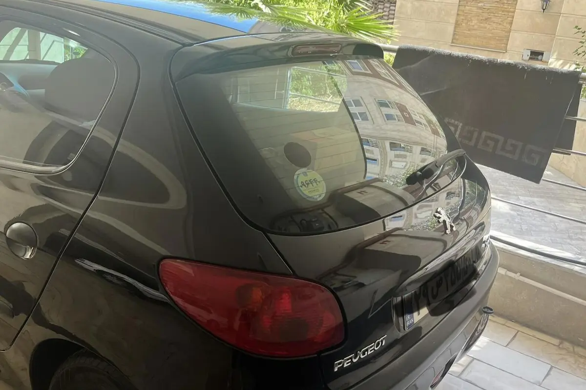 پژو،  206