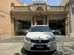 رنو، ساندرو