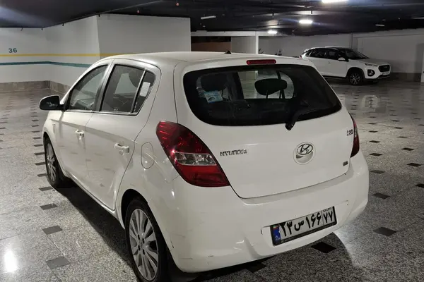 هیوندای  i20