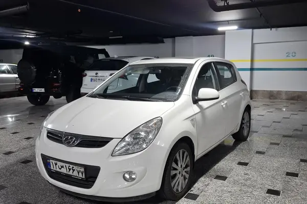 هیوندای  i20