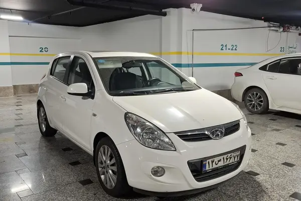 هیوندای  i20