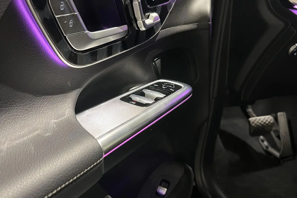 بنز،  EQE SUV