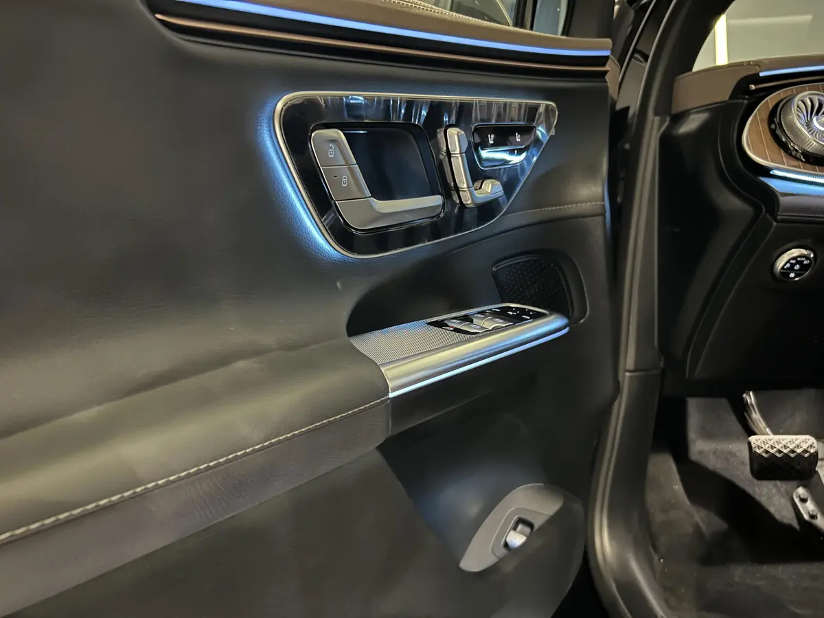 بنز،  EQE SUV