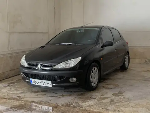 پژو، 206