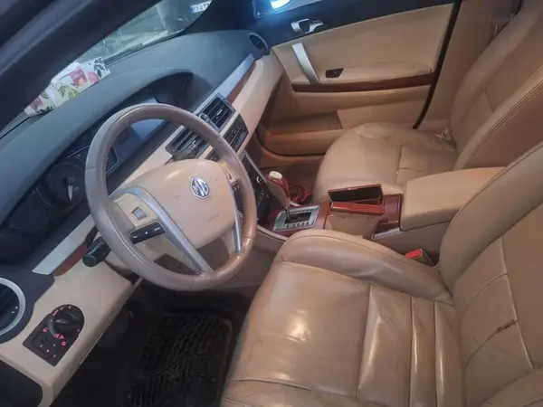 ام جی  550