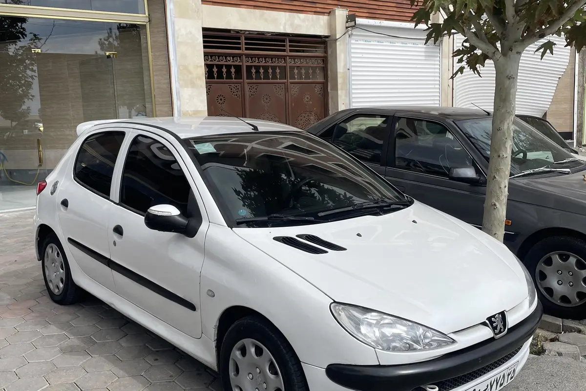 پژو،  206