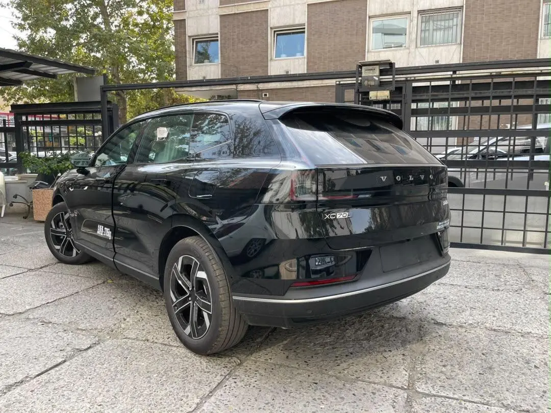 ولوو،  XC70